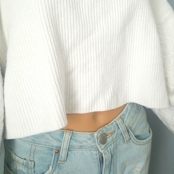 Modern Minimalist Cropped Knit Sweater | Oversized Boxy Textured Sleeves - Picture 5 of 15